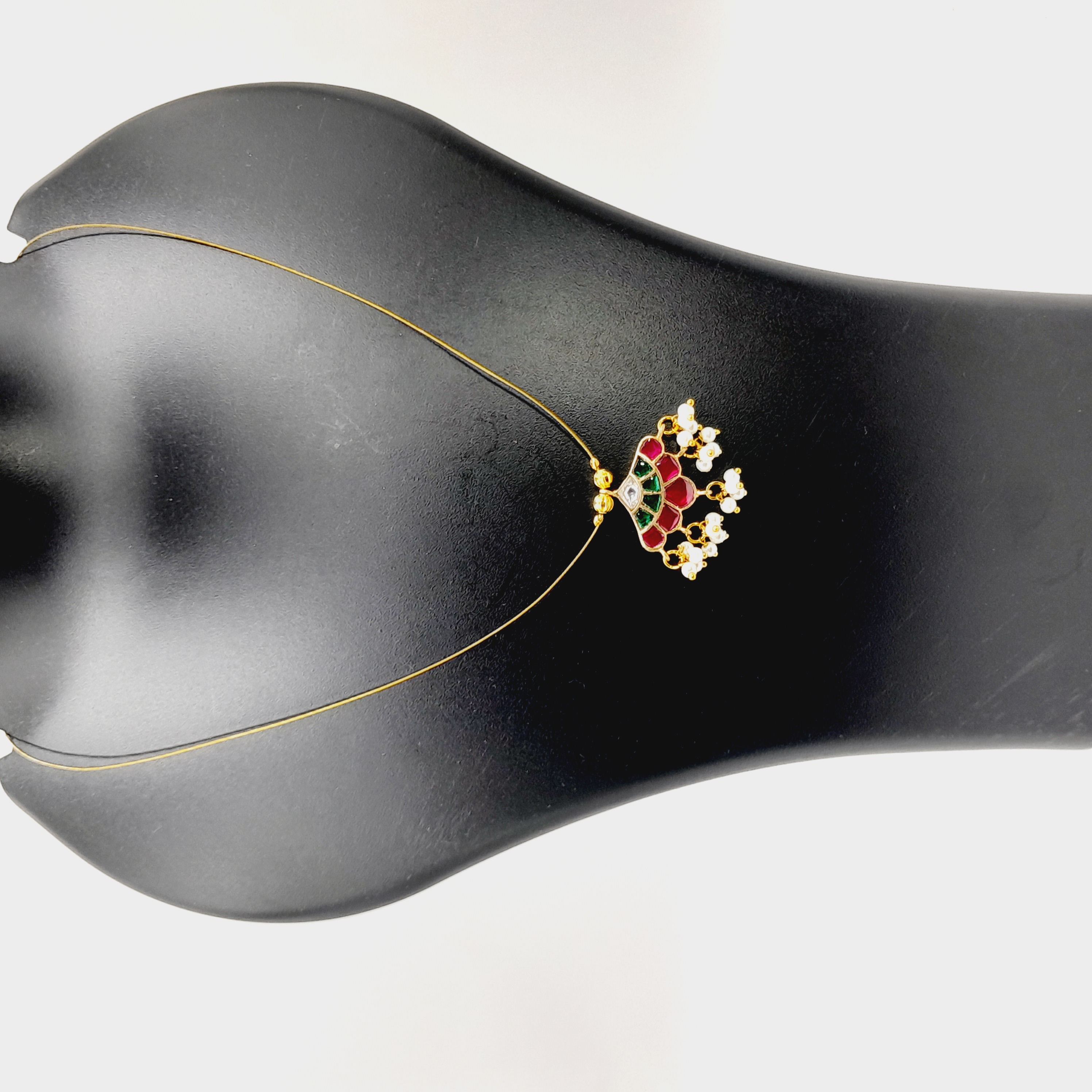 Jadau Invisible Chain – Fan Pendant - view 2
